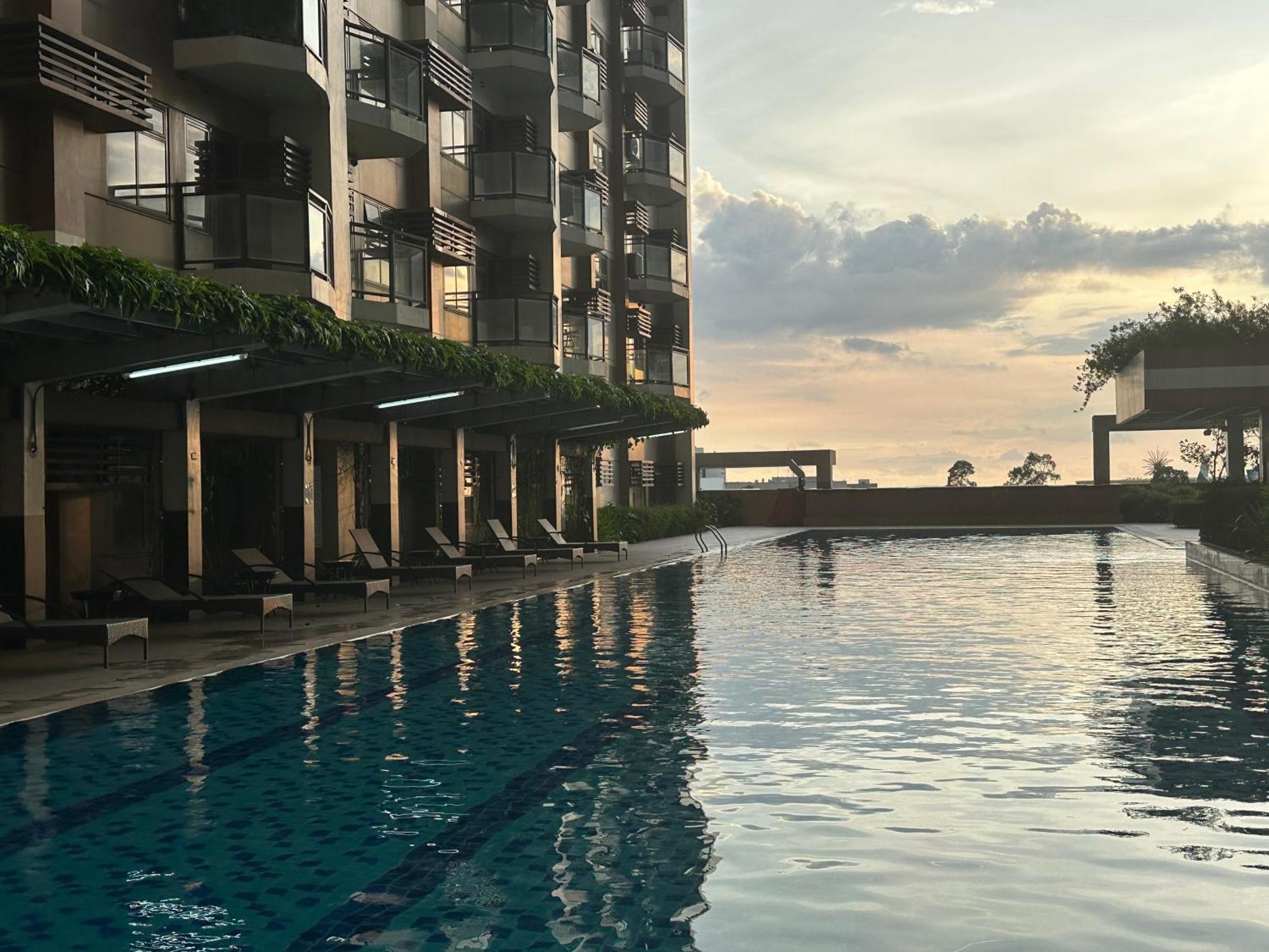 The Radiance Manila Bay Apartment Exterior foto